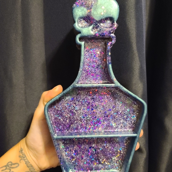 Potion shelf - Picture 3 of 3